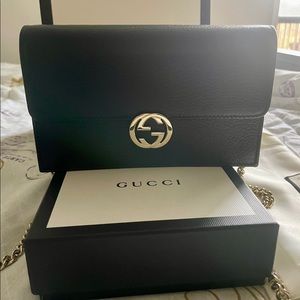 Authentic GUCCI Icon GG Interlocking Wallet on Chain
